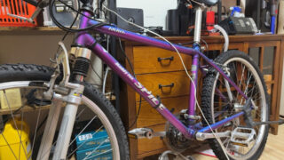 錆だらけのマディフォックス、復活への道。オールドMTBレストアの沼へようこそ